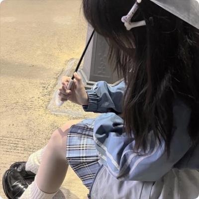 踏浪女人